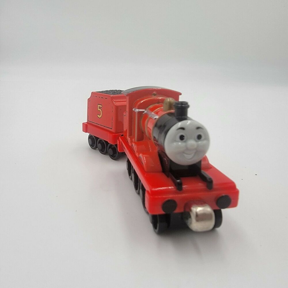 James Trackmaster And Tender Thomas and Friends Take and Play Engine Diecast